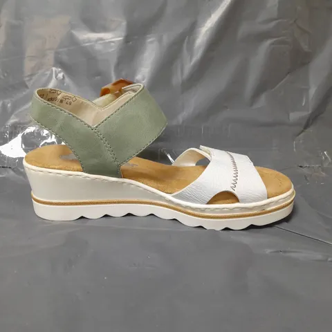 RIEKER WEDGE BUCKLE SANDALS MINT SIZE 3.5