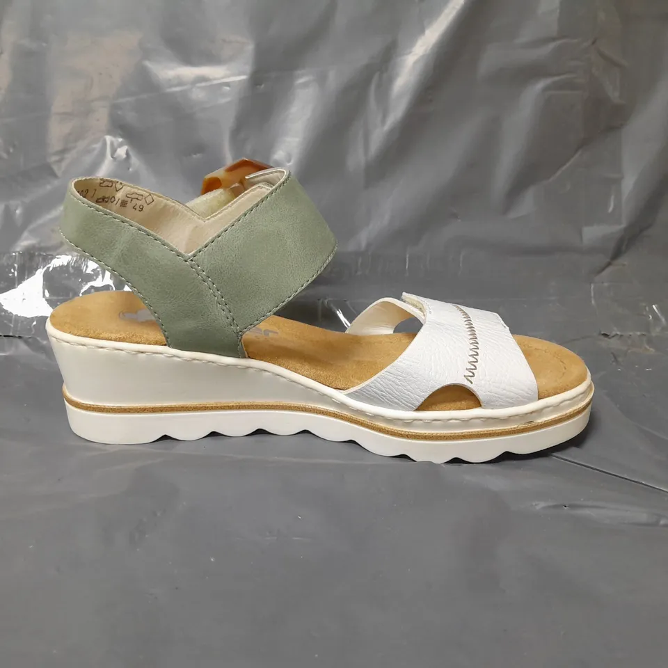RIEKER WEDGE BUCKLE SANDALS MINT SIZE 3.5