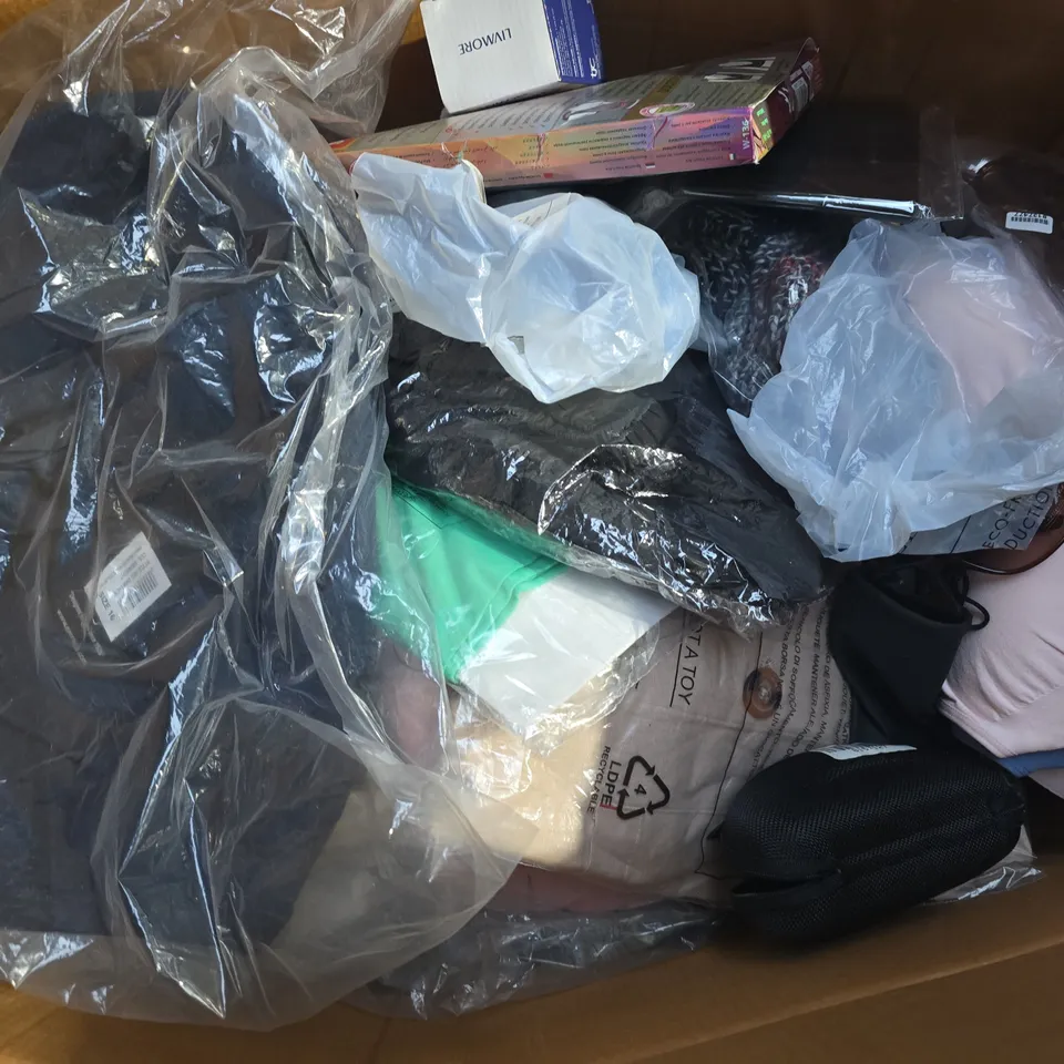 BOX OF APPROXIMATELY 40 ASSORTED ITEMS TO INCLUDE - CLOTHING ITEMS , ROLLER STAMPS , SUNGLASSES , ETC - COLLECTION ONLY 