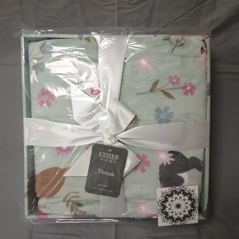COZEE HOME THROW - CAT THEMED THROW - 152 X 203 CM