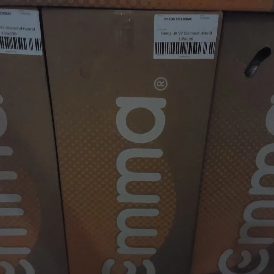 BRAND NEW BOXED EMMA UK V2 DIAMOND HYBRID 135 x 190 DOUBLE MATTRESS