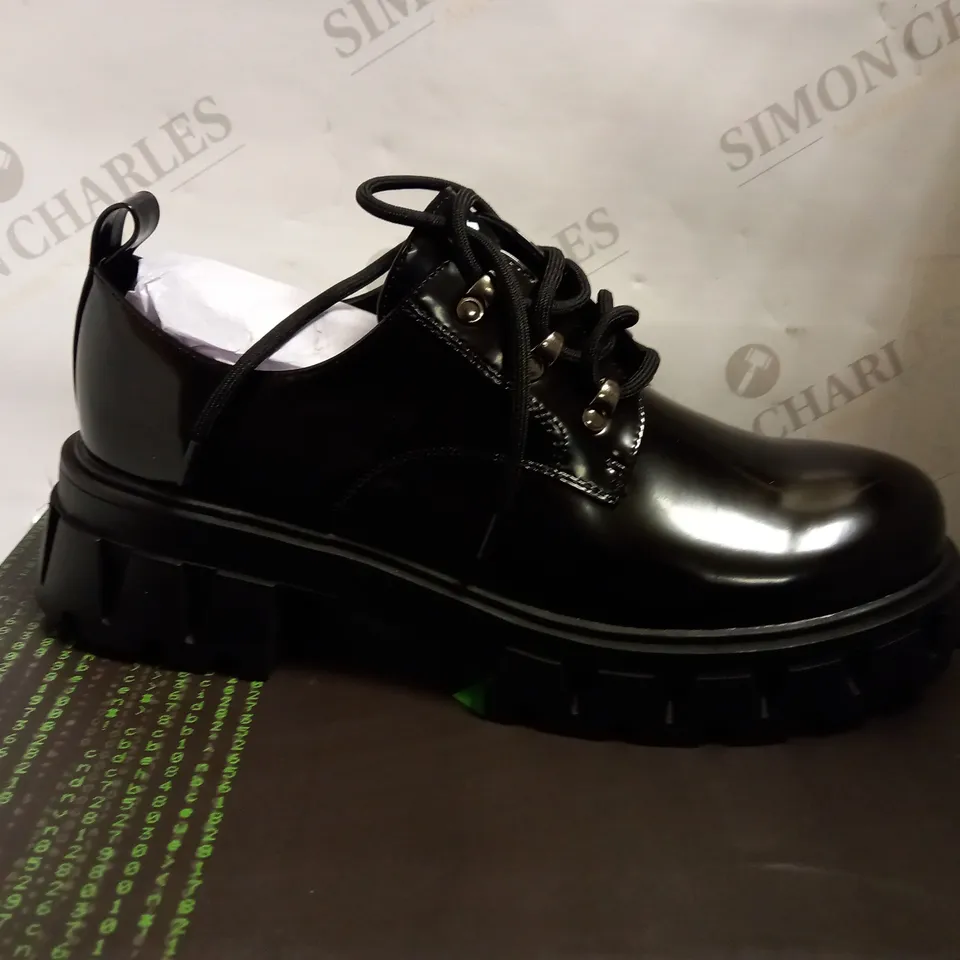 KOI VEGAN BLACK MENSIS CYBER SHOES - SIZE 10