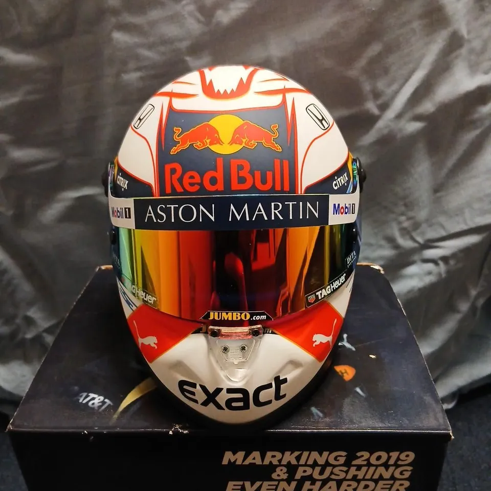 MAX VERSTAPPEN 2019 SEASON SCALE HELMET 1:2 BY SCHUBERTH – RED BULL RACING (ASTON MARTIN LIVERY) – BOXED