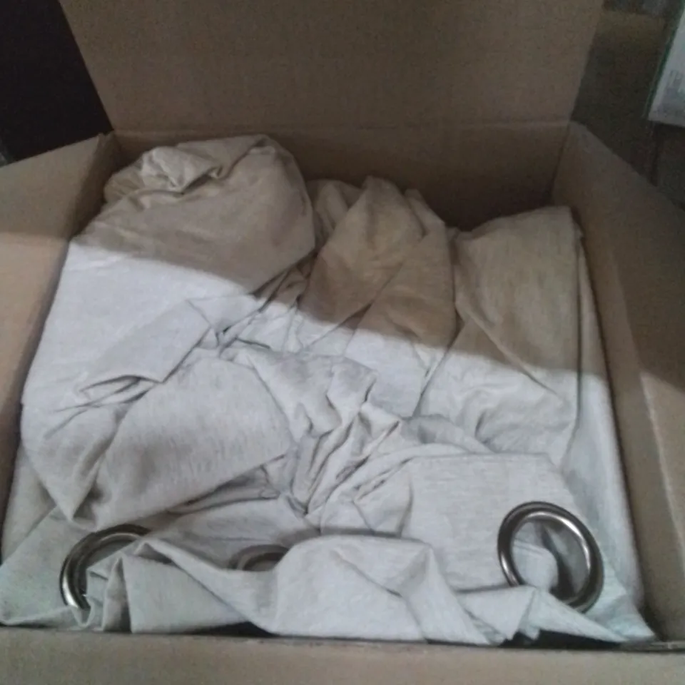 BOXED PAIR OF SAVOY BLACKOUT EYELET CURTAINS // SIZE: 168CM X 229CM