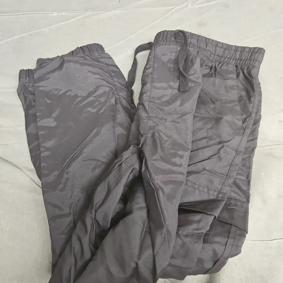 FRENCH CONNECTION CUFF BOTTOM TROUSERS IN BLACK - LARGE