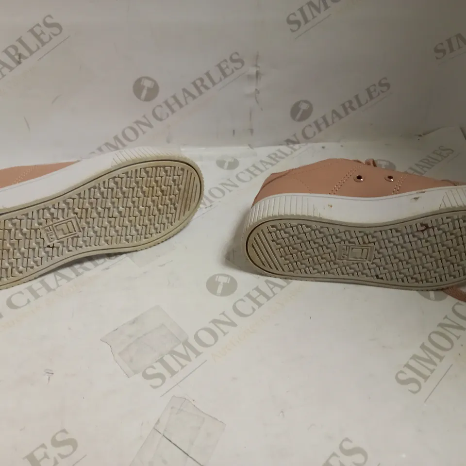 PINK FILA JUNIOR TRAINER SIZE 11 UK 