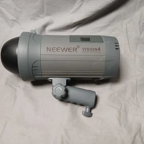 NEEWER VISION4 WIRELESS FLASH TRIGGER RECEIVER – BLUE LCD DISPLAY