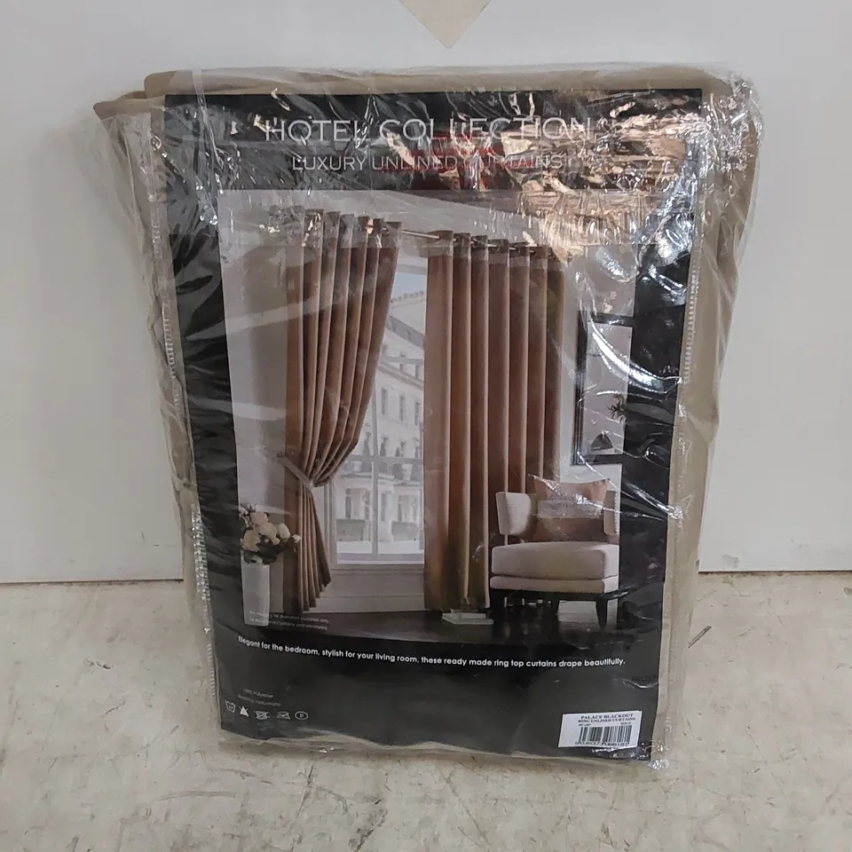 BAGGED ALYSON ROOM DARKENING EYELET CURTAINS // SIZE 229 X 229cm