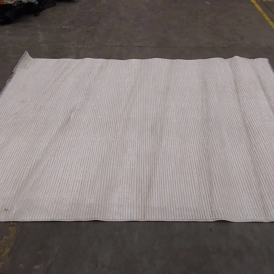 STRIPED MACHINE WOVEN IVORY AREA RUG // SIZE: 235 X 305cm