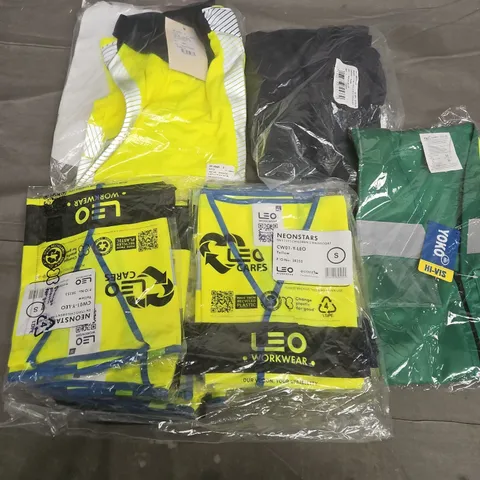 APPROXIMATELY 15 ASSORTED WORKWEAR CLOTHING ITEMS IN VARIOUS SIZES TO INCLUDE YOKO HI-VIS, NEONSTARS CHILDRENS WAISTCOAT, CEPOVETT POLO, ETC