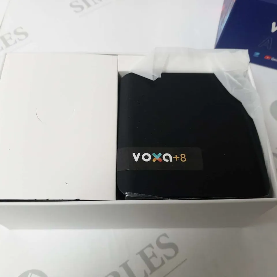 BOXED VOXA+8 ANDROID BOX