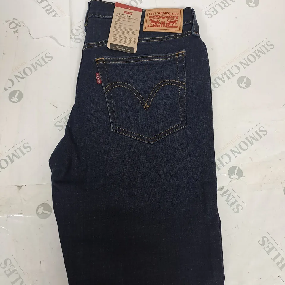 LEVIS STRAUSS BOYFRIEND DENIM JEANS SIZE UNSPECIFIED