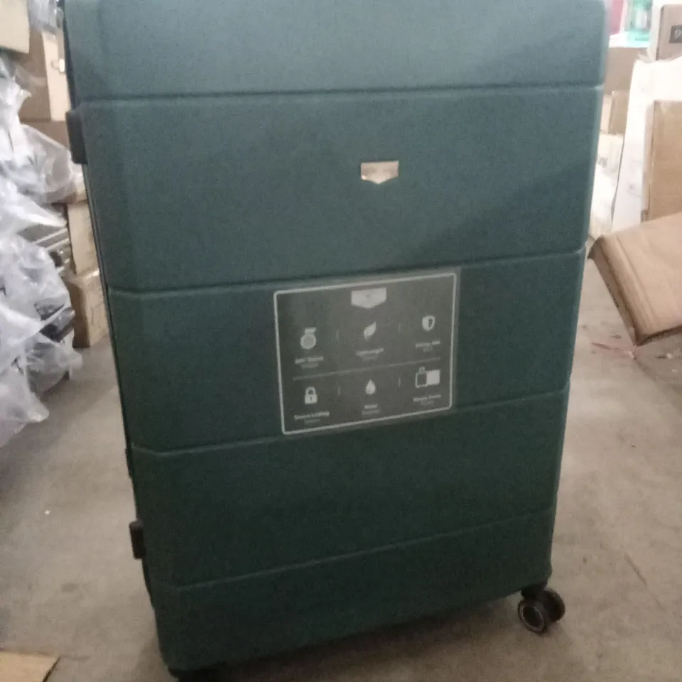 LUGG JETSET 32INCH GREEN SUITCASE