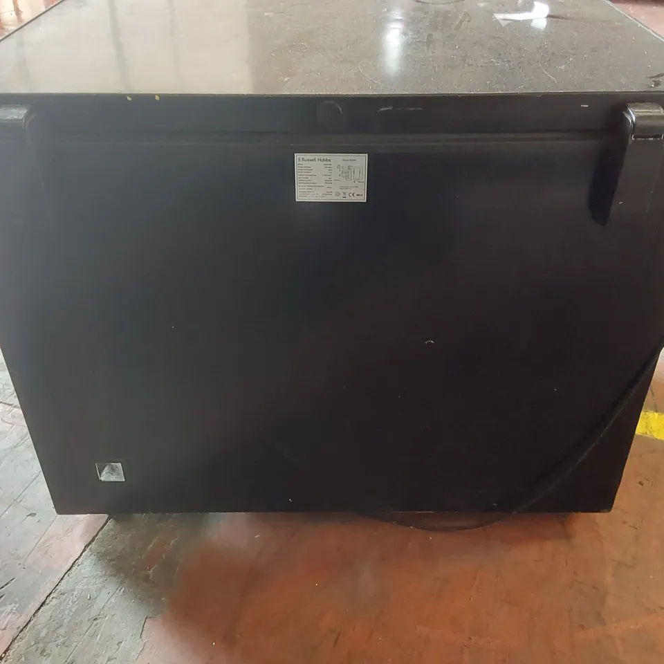 RUSSELL HOBBS RHCF292B BLACK 292L CHEST FREEZER, ADJUSTABLE THERMOSTAT