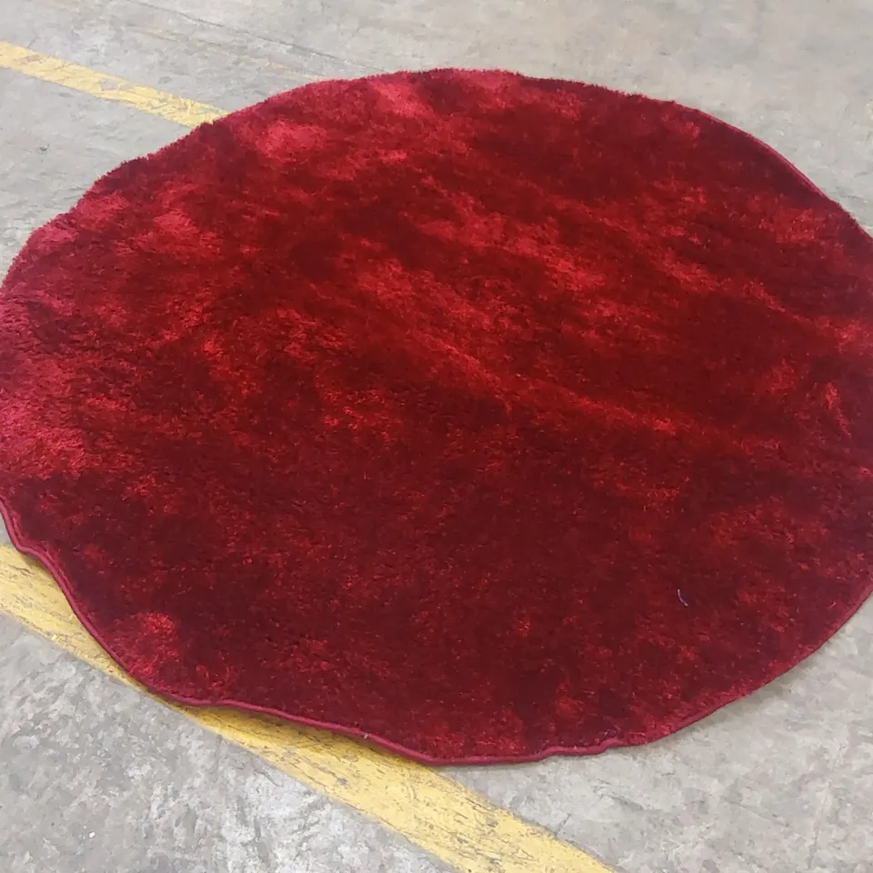 QUALITY DESIGNER AREA RUG - APPROXIMATELY 180cm D