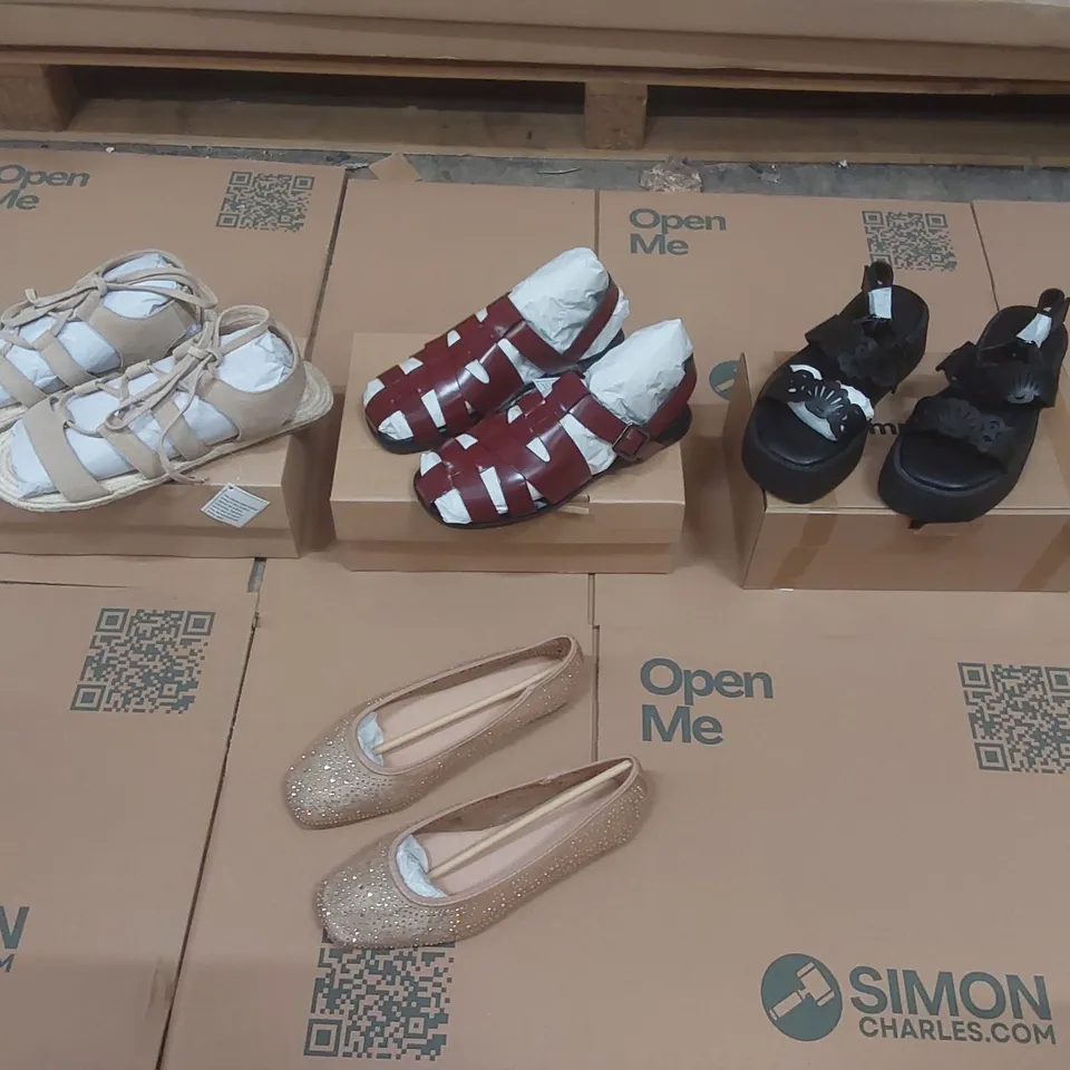 PALLET CONTAINING APPROXIMATELY 190x ASSORTED BRAND NEW DESIGNER  SHOES INCLUDING: SIMPLY BE SANDALS, SIMPLY BE BALLET SHOES ECT