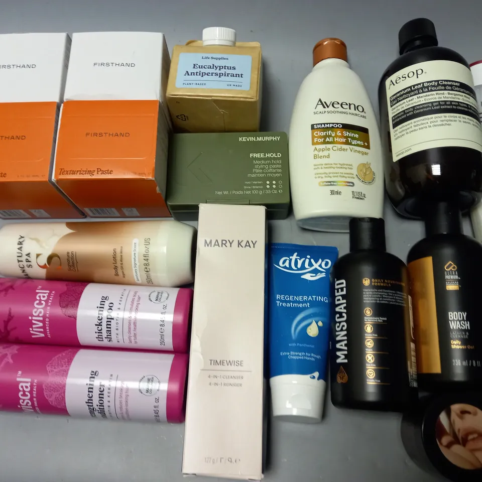 LOT OF APPROXIMATELY 20 ASSORTED HEALTH AND BEAUTY ITEMS TO INCLUDE FIRST HAND TEXTURING PASTE, VIVISCAL SHAMPOO AND AESOP GERANIUM BODY CLEANSER