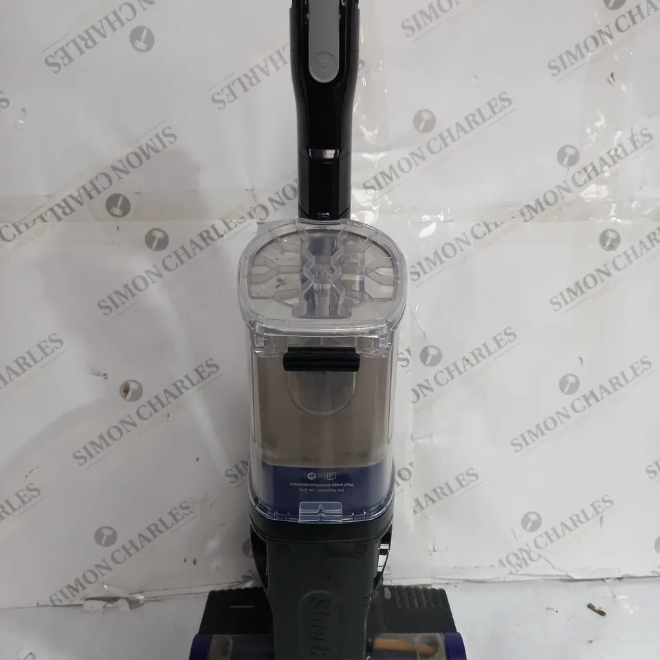 SHARK ANTI HAIR WRAP CORDLESS PET VACUUM CLEANER IZ202UKT ( COLLECTION ONLY )