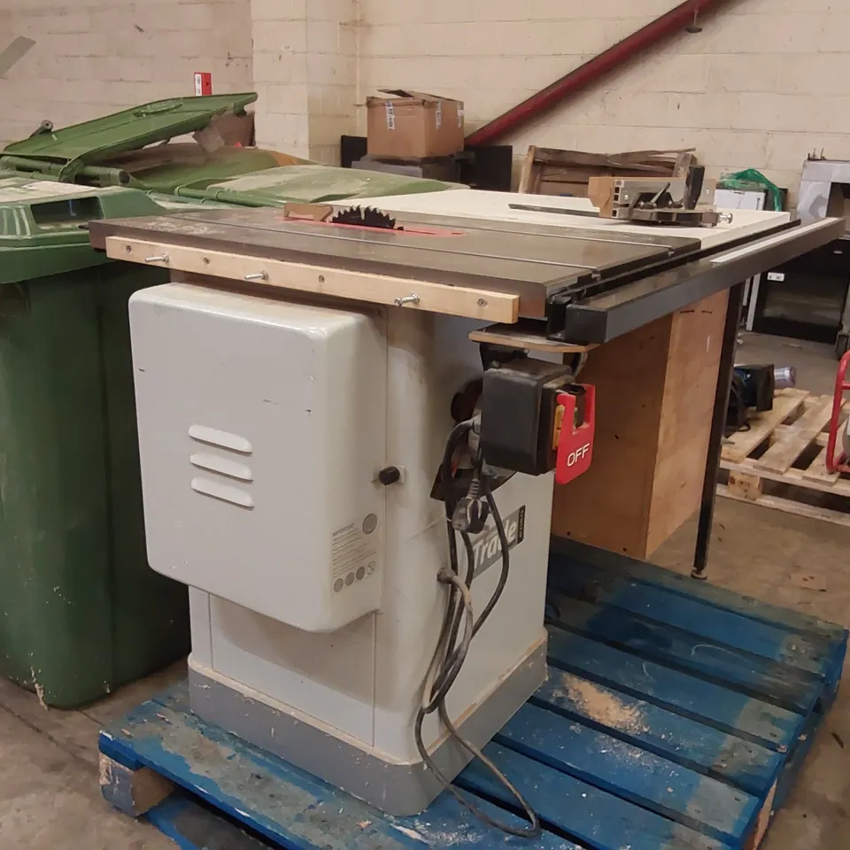 AXMINSTER TRADE AT254LTS TABLE SAW WITH EXTENSION TABLE