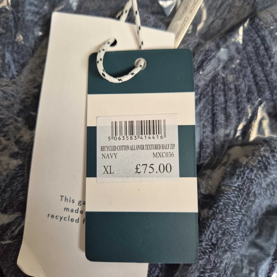 CREW CLOTHING COMPANY NAVY HALF-ZIP PULLOVER – MEN’S XL