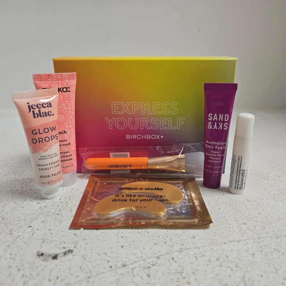 BIRCHBOX EXPRESS YOURSELF BEAUTY COSMETIC SET