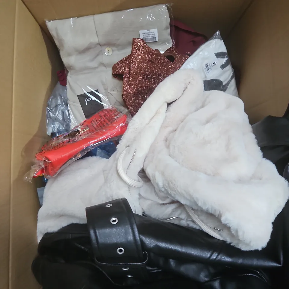 APPROXIMATELY 20 ASSORTED CLOTHING PRODUCTS IN VARIOUS STYLES & SIZES TO INCLUDE JACKETS, T-SHIRTS, DRESSES ETC