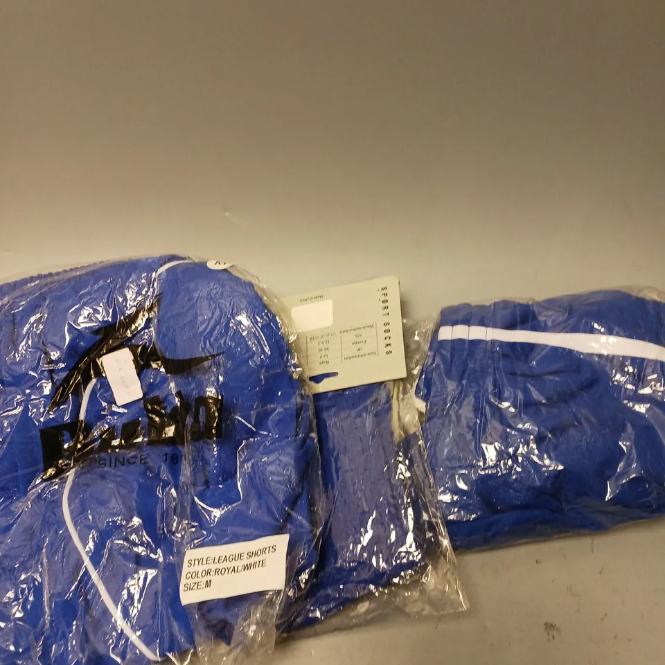 APPROXIMATELY 30 ASSORTED BUKTA SPORTWEAR PRODUCTS TO INCLUDE JACKETS, SHORTS, SWEATERS ETC 