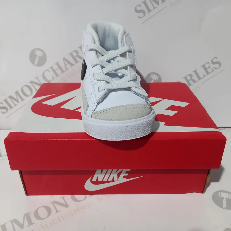 BOXED PAIR OF NIKE BLAZER MID '77 INFANT SHOES IN WHITE/BLACK SIZE 4.5