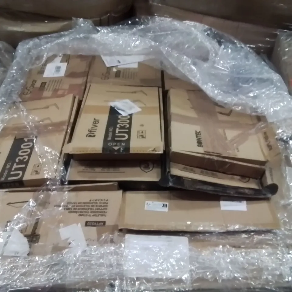 PALLET CONTAINING A LARGE QUANTITY OF TV WALL MOUNT BRACKETS