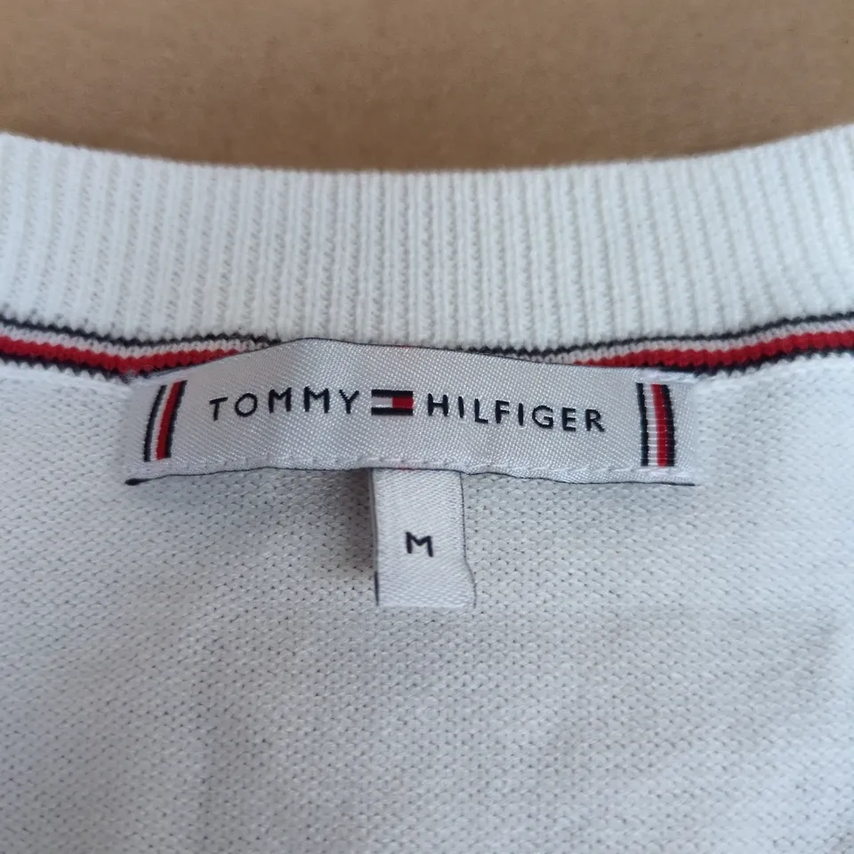 TOMMY HILFIGER JUMPER WHITE SIZE MEDIUM