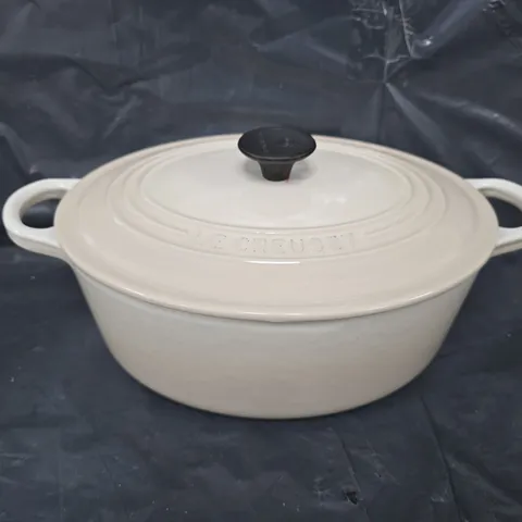 LE CREUSET SIGNATURE VOLCANIC CAST IRON OVAL CASSEROLE