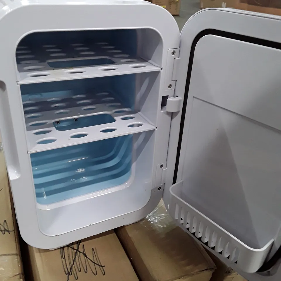 BOXED ATRAVESAR PORTABLE 8L MINI FRIDGE