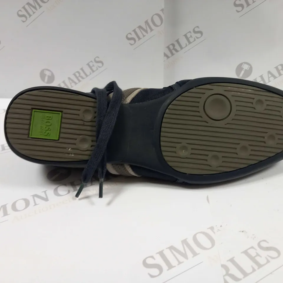 PAIR OF HUGO BOSS SHOES UK SIZE APPROX. 7 
