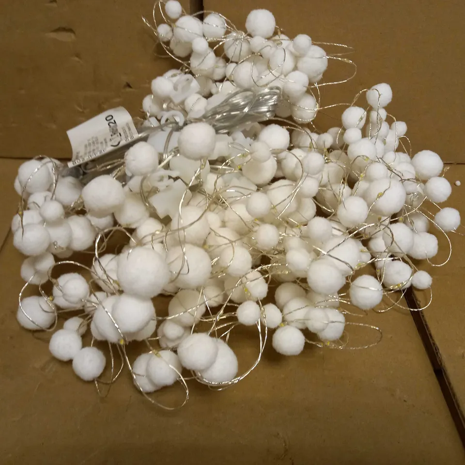 DESIGNER SNOWBALL CURTAIN LIGHT RRP £35.99