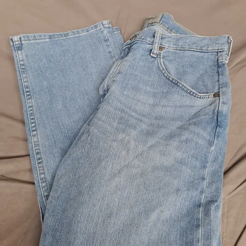 WRANGLER AUTHENTICS FRONTIER 880 RELAXED STRAIGHT JEANS - 33/30