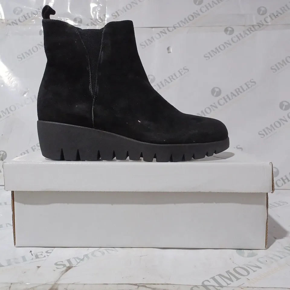 BOXED PAIR OF SHOON SUEDE SIDE-ZIP WEDGE ANKLE BOOTS IN BLACK UK SIZE 6