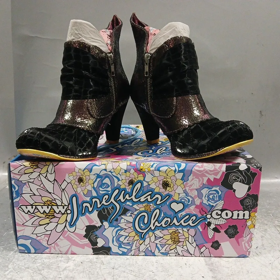 BOXED PAIR OF IRREGULAR CHOICE HEELED SHOES IN DARK METALLIC ROSE/BLACK W. JEWELLED CAT FACE DETAIL SIZE EU 38
