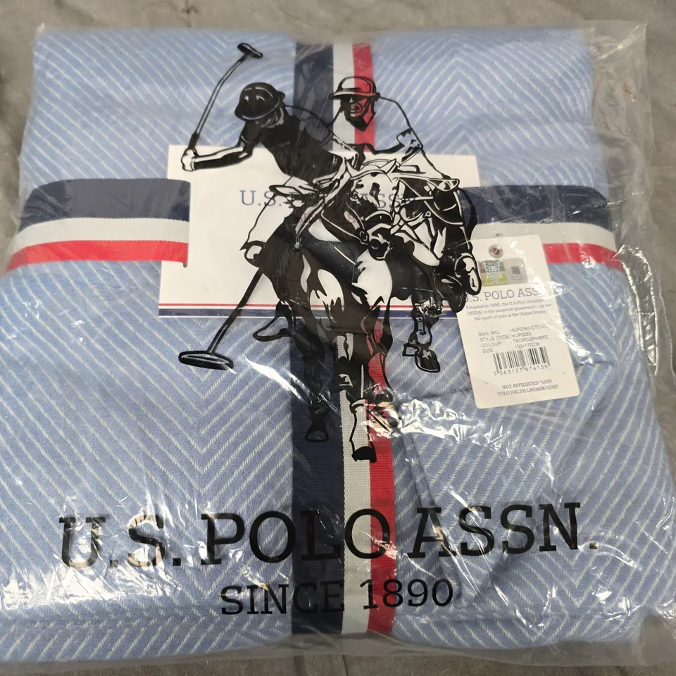 U.S POLO BLANKET  IN BLUE 