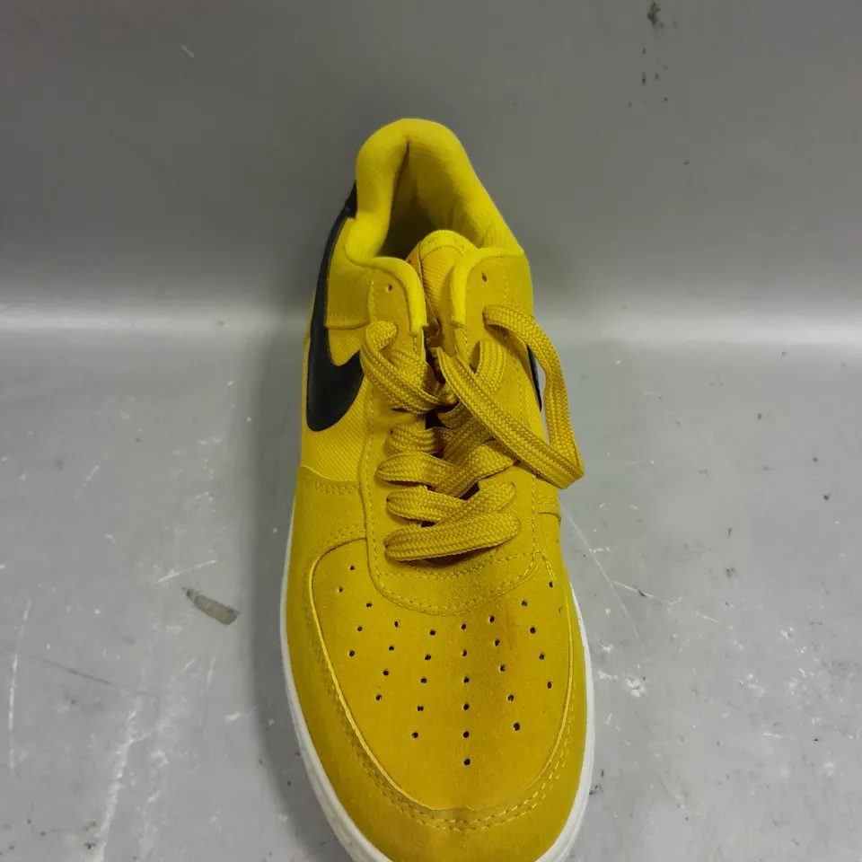PAIR OF NIKE AIR TRAINERS IN MUSTARD - 5