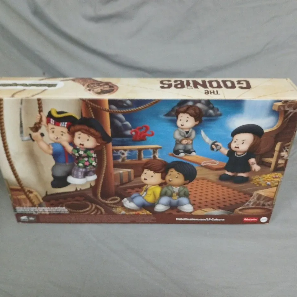 THE GOONIES COLLECTIBLE MINI FIGURE BOXED SET