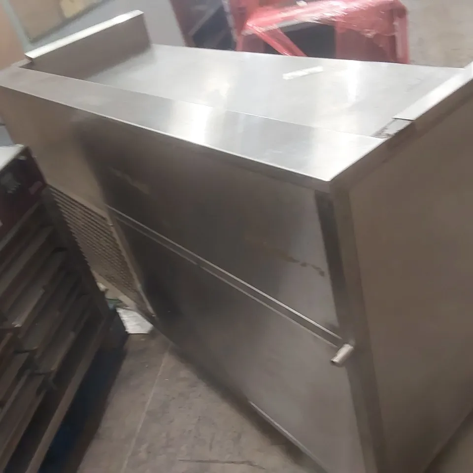 COMMERCIAL TEMPERATURE CONTROLLED FOOD CABINET WITH PREP COUNTER