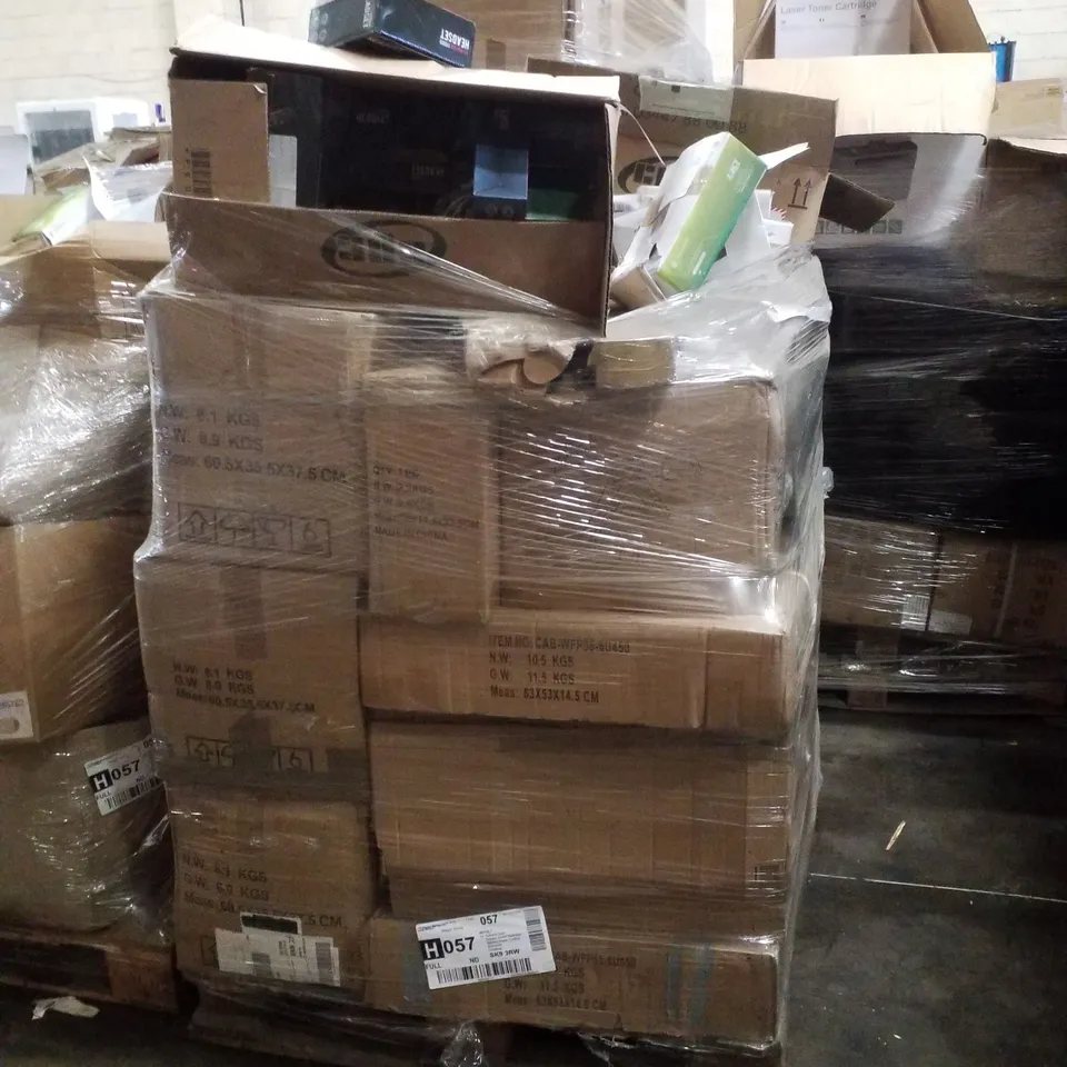 PALLET CONTAINING ASSORTED IT & NETWORKING PRODUCTS INCLUDING HEADSETS, 3.5" EXTERNAL HARD DISK ENCLOSURE, HDMI 2.0 AUDIO VIDEO CABLE & WIRELESS KEYBOARD AND MOUSE COMBOS