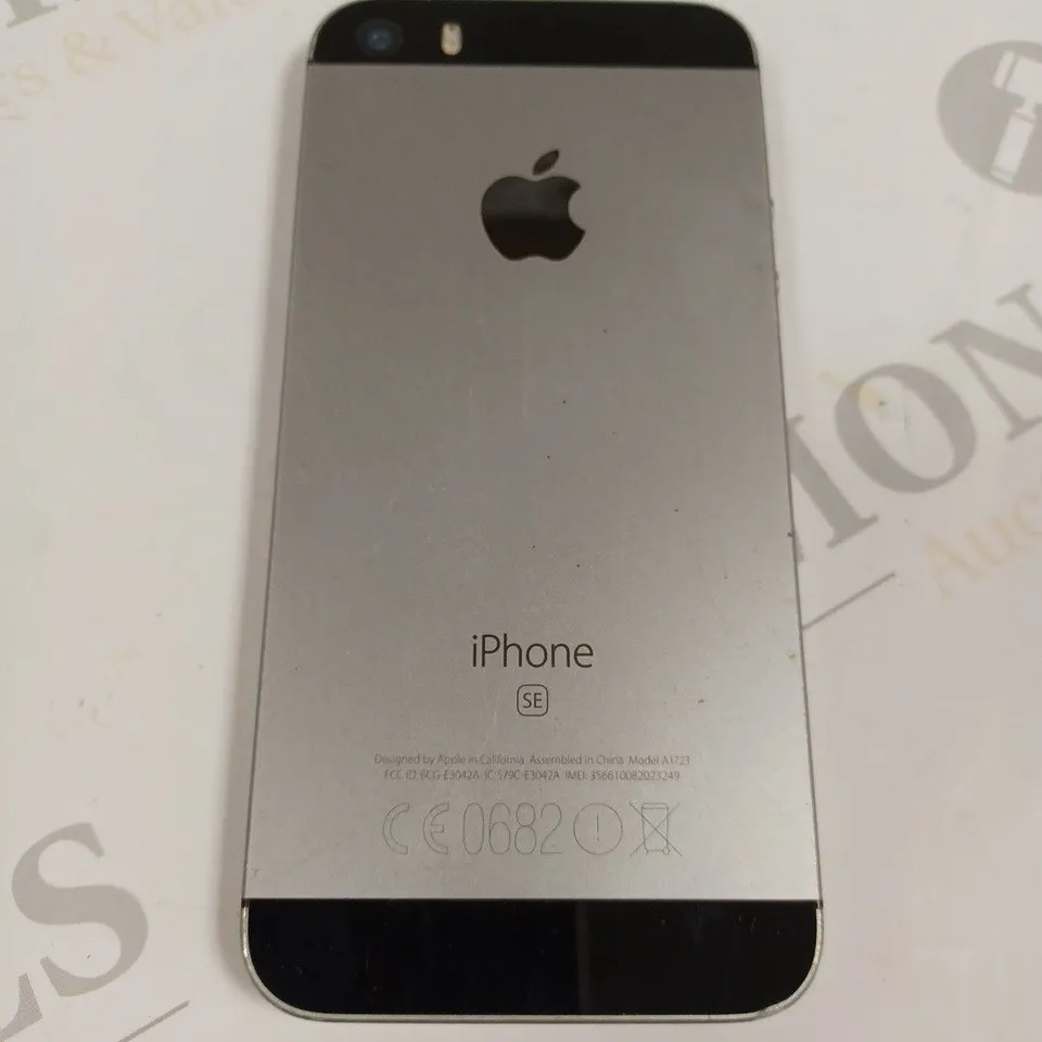 UNBOXED APPLE IPHONE SE MOBILE PHONE - A1723