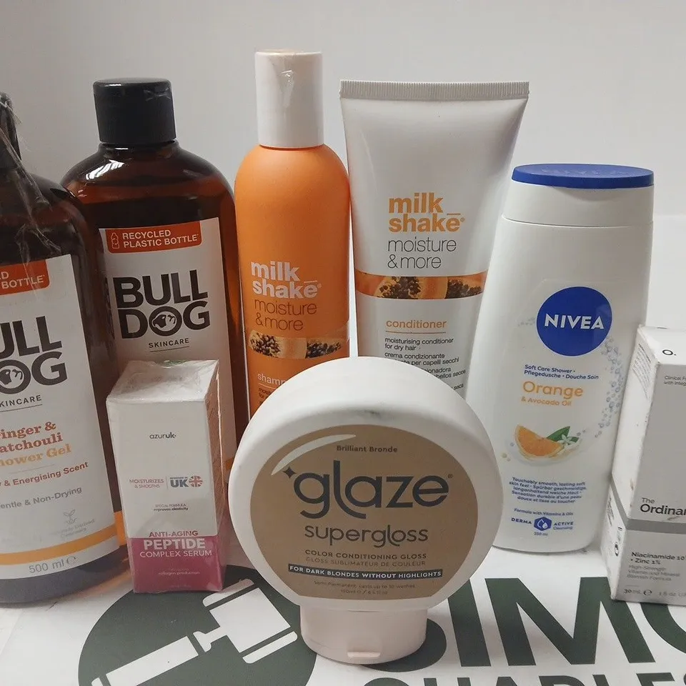 APPROX 12 ASSORTED BEAUTY PRODUCTS TO INCLUDE MILKSHAKE SHAMPOO, MILKSHAKE CONDITIONER, GLAZE CONDITIONER, ETC