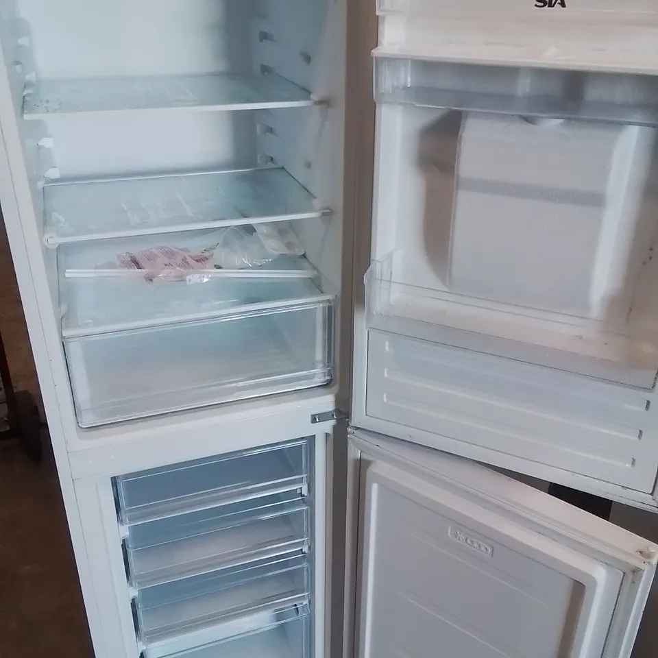 SIA SNF1850WE WATER DISPENSER FRIDGE FREEZER -WHITE-