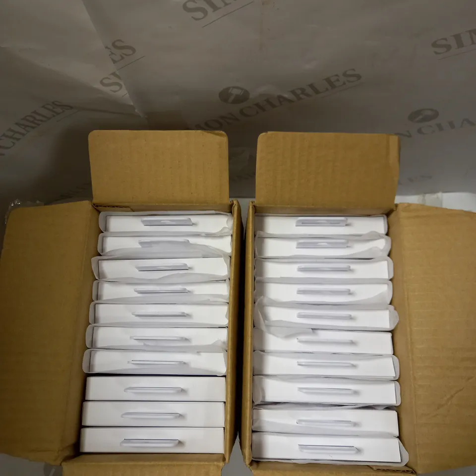 LOT OF APPROXIMATELY 20 TECH21 IPHONE 6 PLUS EVO MESH SPORT PHONE CASES  