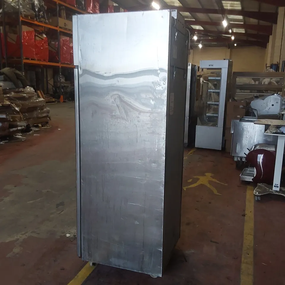 SADIA 450 SS COMMERCIAL REFRIGERATOR