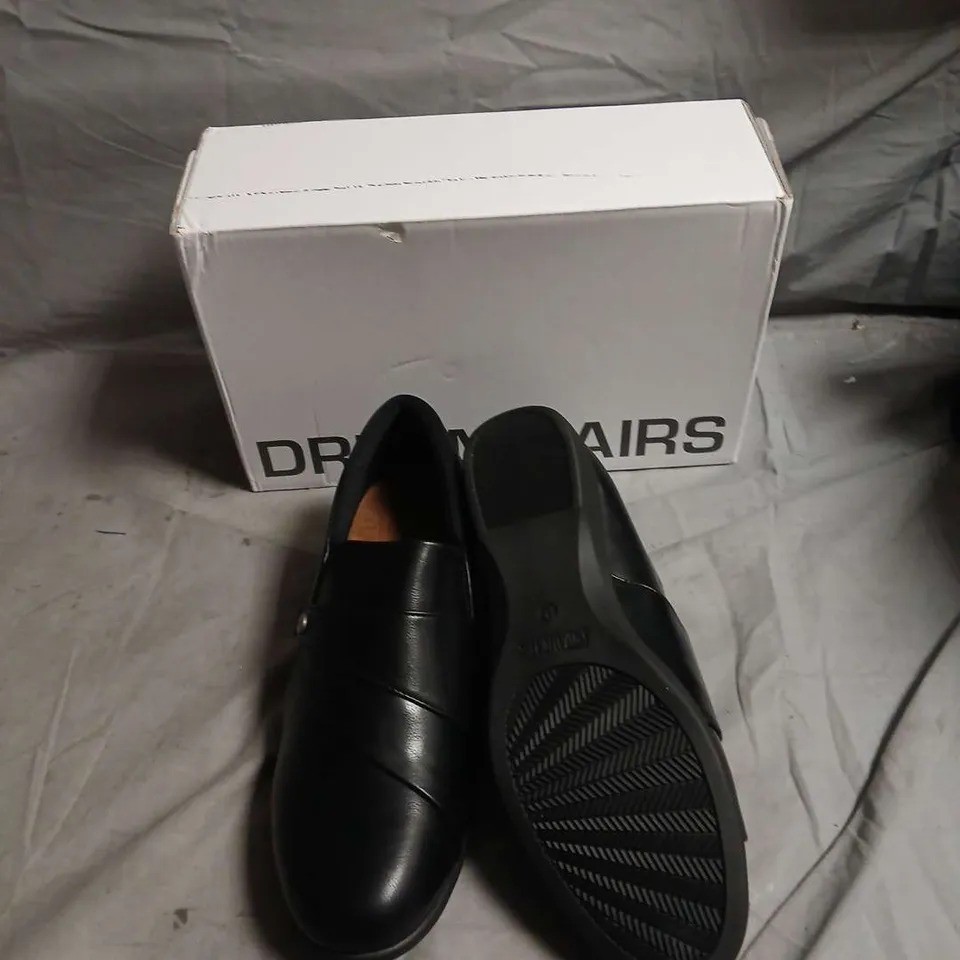 DREAM PAIRS BLACK SLIP-ON LOAFERS – BOXED - SIZE UK 7 