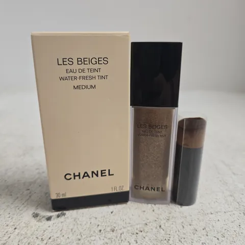 BOXED CHANEL LES BEIGES EAU DE TEINT WATER-FRESH TINT - MEDIUM (30ML)