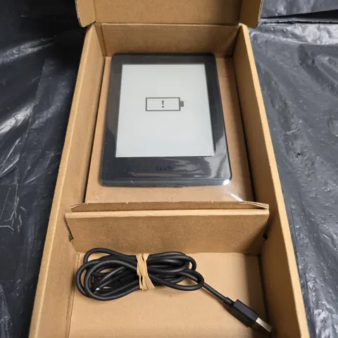 AMAZON KINDLE E-READER – BOXED WITH USB CHARGING CABLE